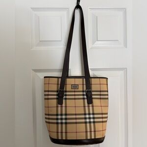 Burberry Hayward Vintage Bucket Shoulder Bag Plaid Coated Canvas Leather Trim